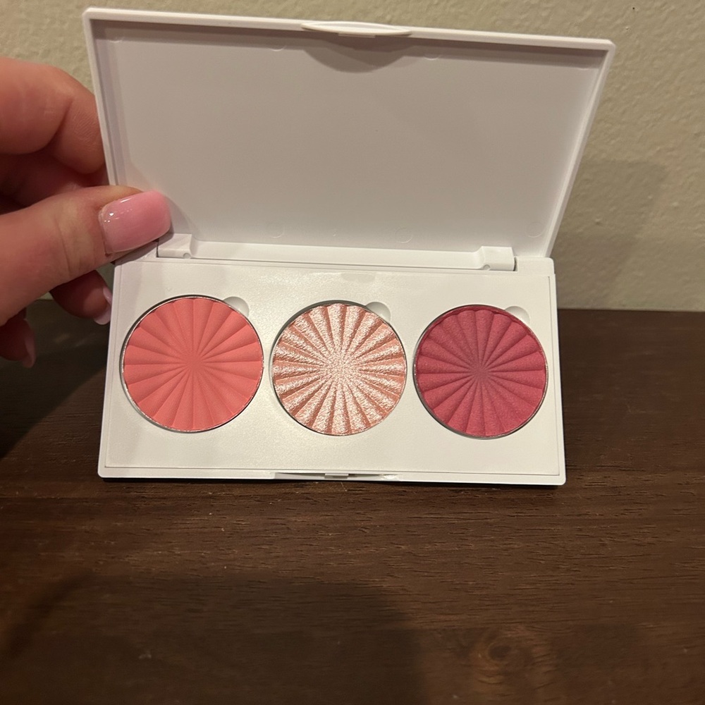 OFRA Midi Palette- Blush Blossom